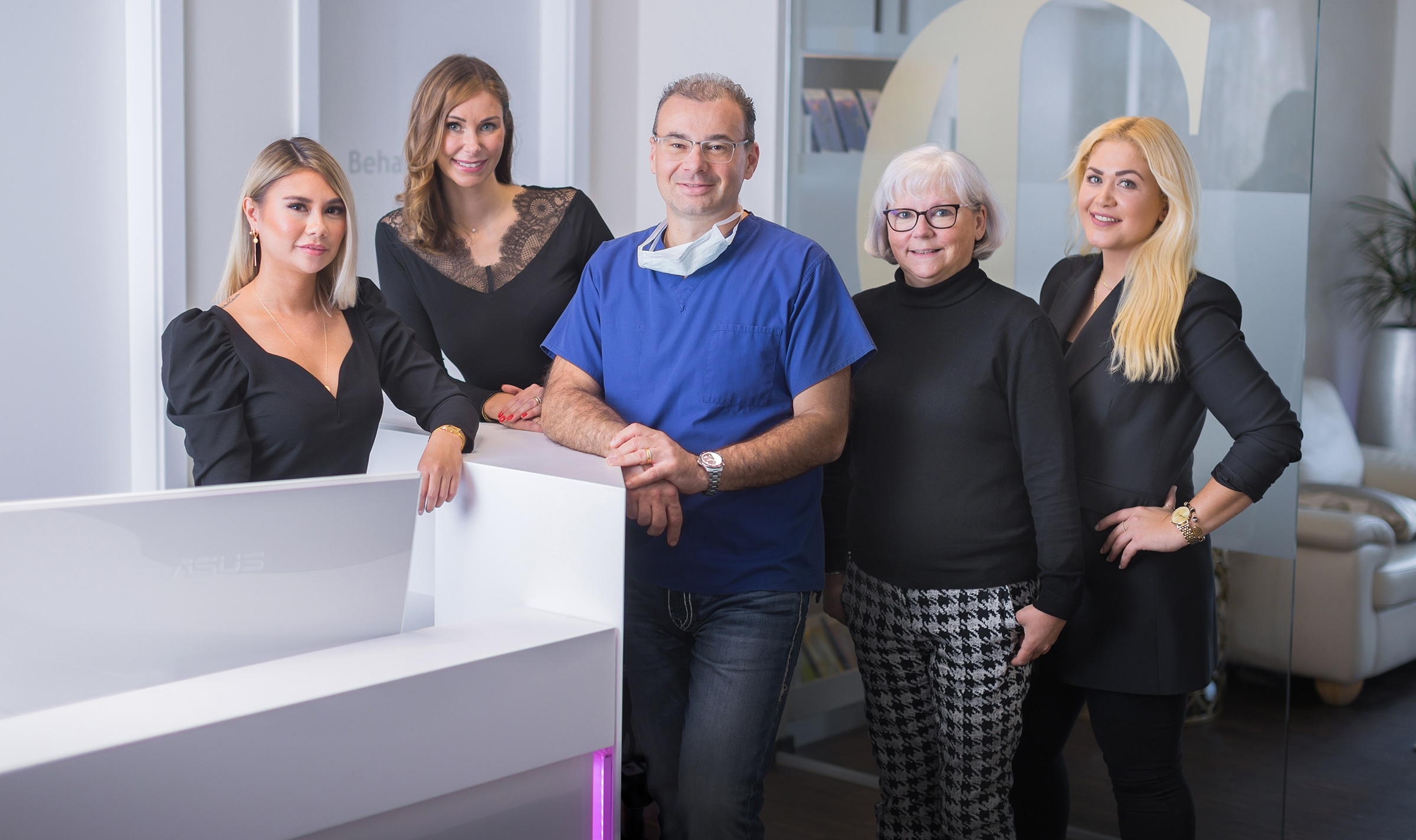 The team of the Praxis Clinic Jadore